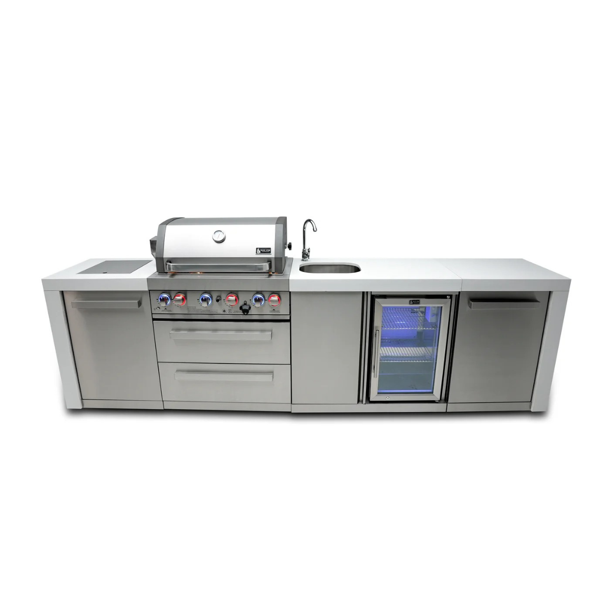 Front view of the Mont Alpi 400 Deluxe Island with closed grill hood, integrated sink, stainless steel storage cabinets, and illuminated glass-door beverage centre.